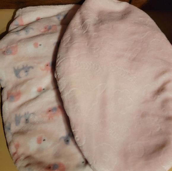 Newborn, 3 bundle of thick cozy swaddles! Petite L'amour & more - Picture 7 of 8